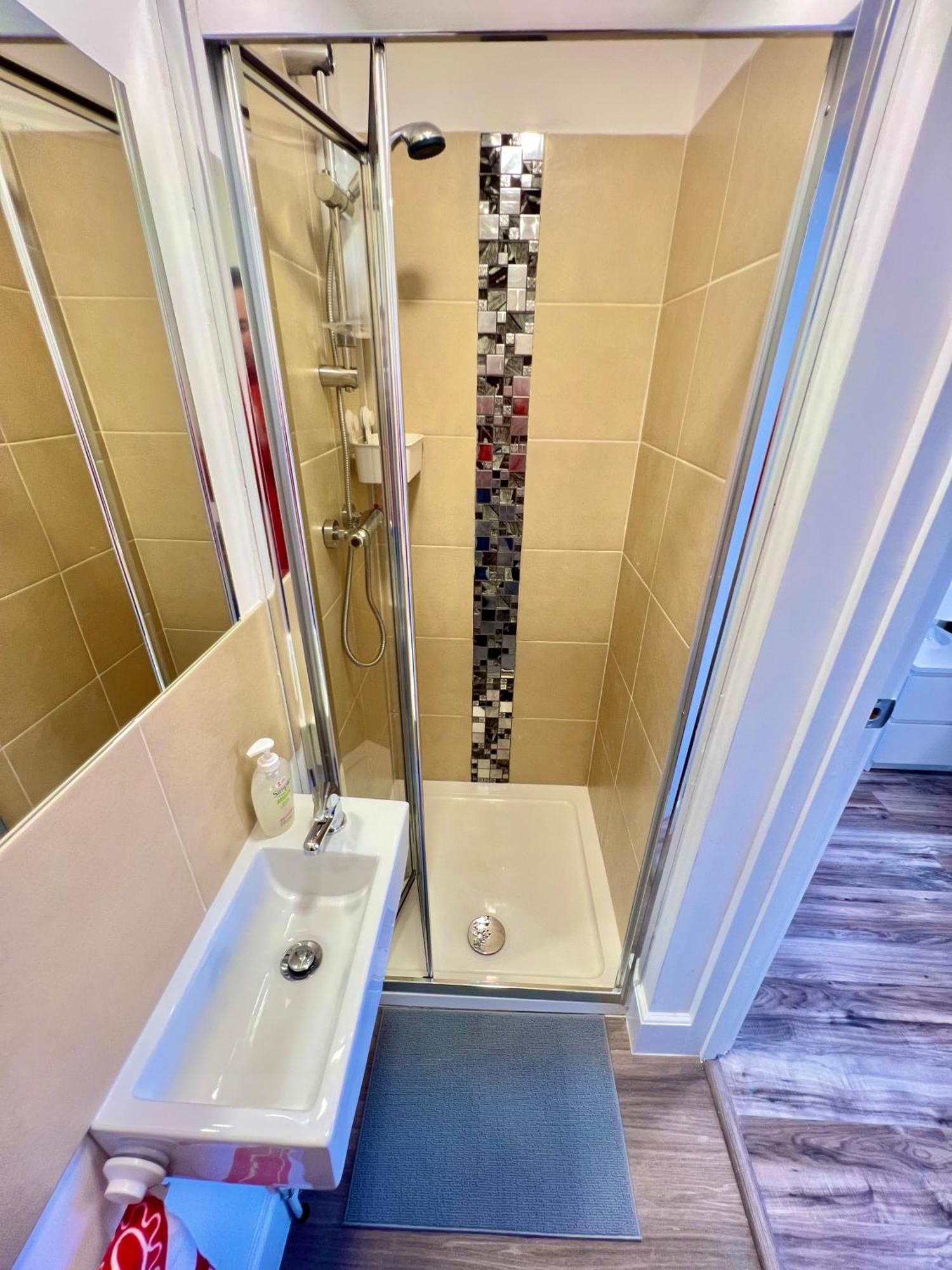 Lux En-Suite Coop Arena Mancity Stadium Piccadilly Manchester Esterno foto